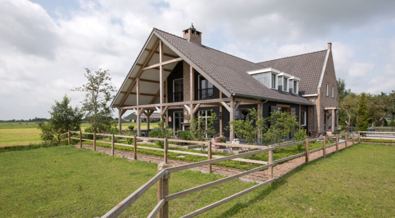 achteraanzicht woning landelijk nieuwbouw bikker architect