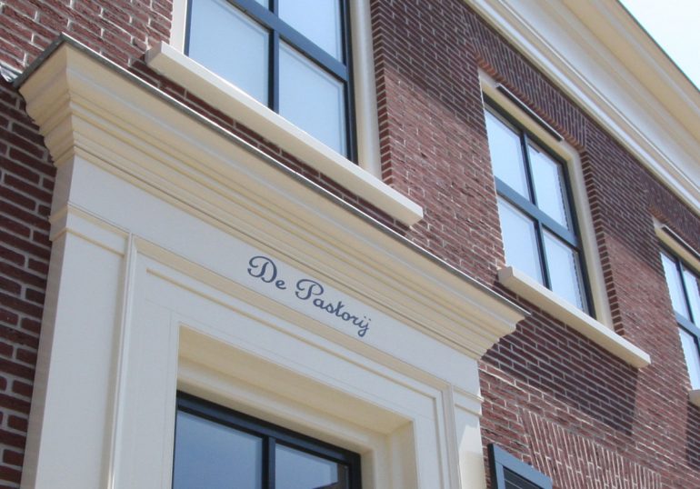 Voorgevel appartementen