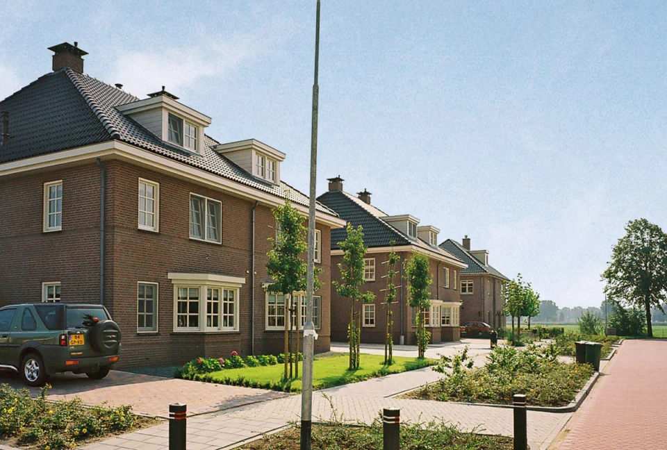 2 onder 1 kapwoningen in het straatbeeld