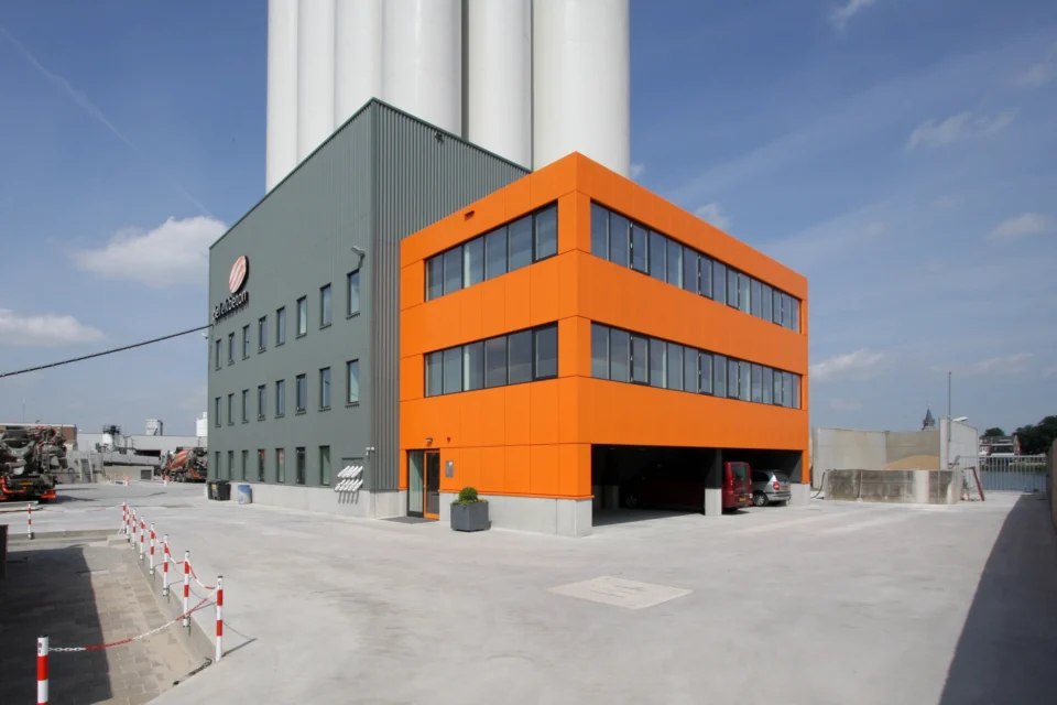Betoncentrale met kantoor De Lek Beton Groot-Ammers Betoncentrale met kantoor De Lek Beton Groot-Ammers