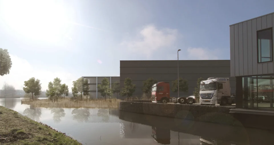 Zij-aanzicht van het bedrijfspand Zij-aanzicht van het bedrijfspand