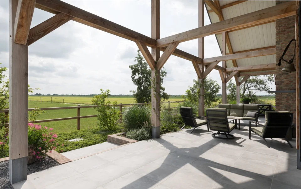 veranda houtconstructie overstek landelijke woning bikker architectenbureau veranda houtconstructie overstek landelijke woning bikker architectenbureau