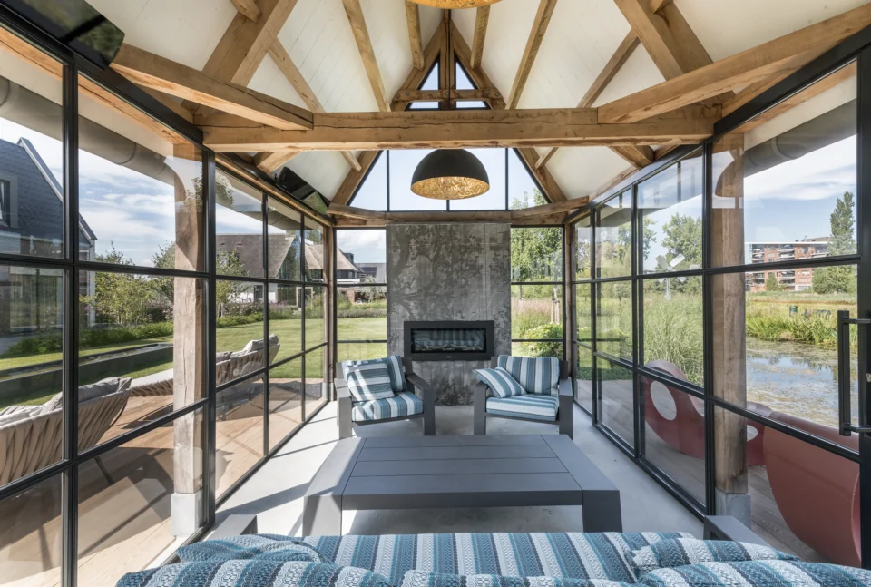 Warme binnensfeer in verbinding met de tuin Warme binnensfeer in verbinding met de tuin