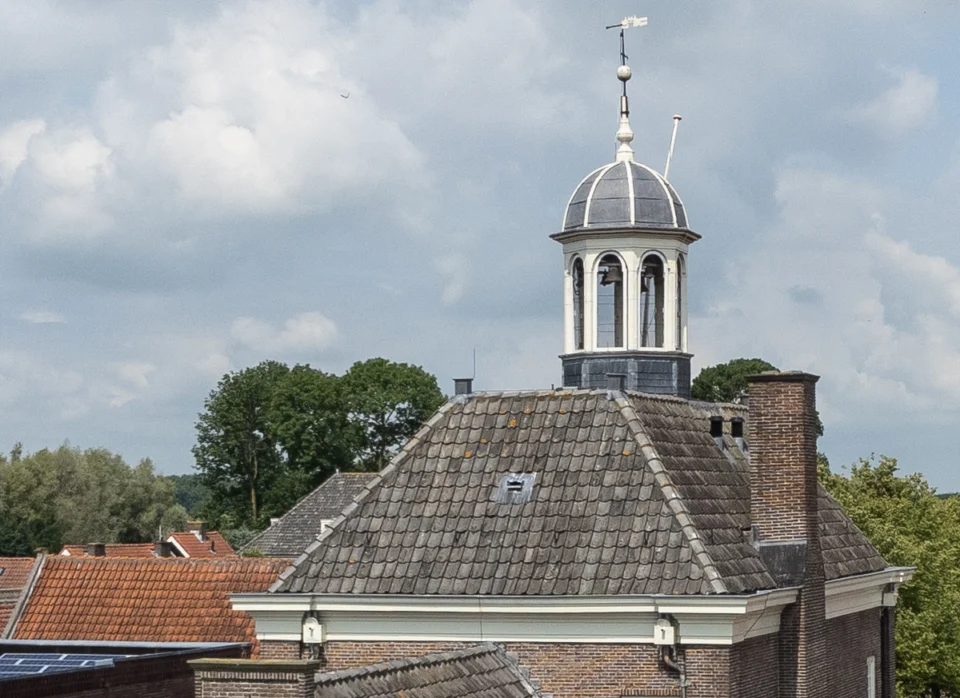 Dak stadhuis vanaf de zijkant Dak stadhuis vanaf de zijkant
