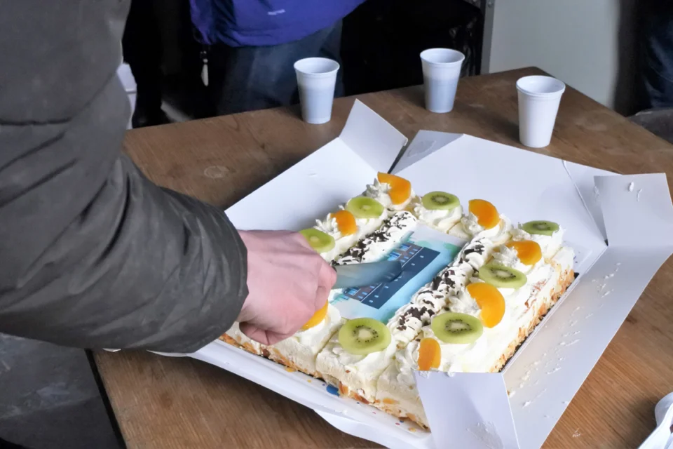 Eerste paal woningen Nieuwland taart Eerste paal woningen Nieuwland taart