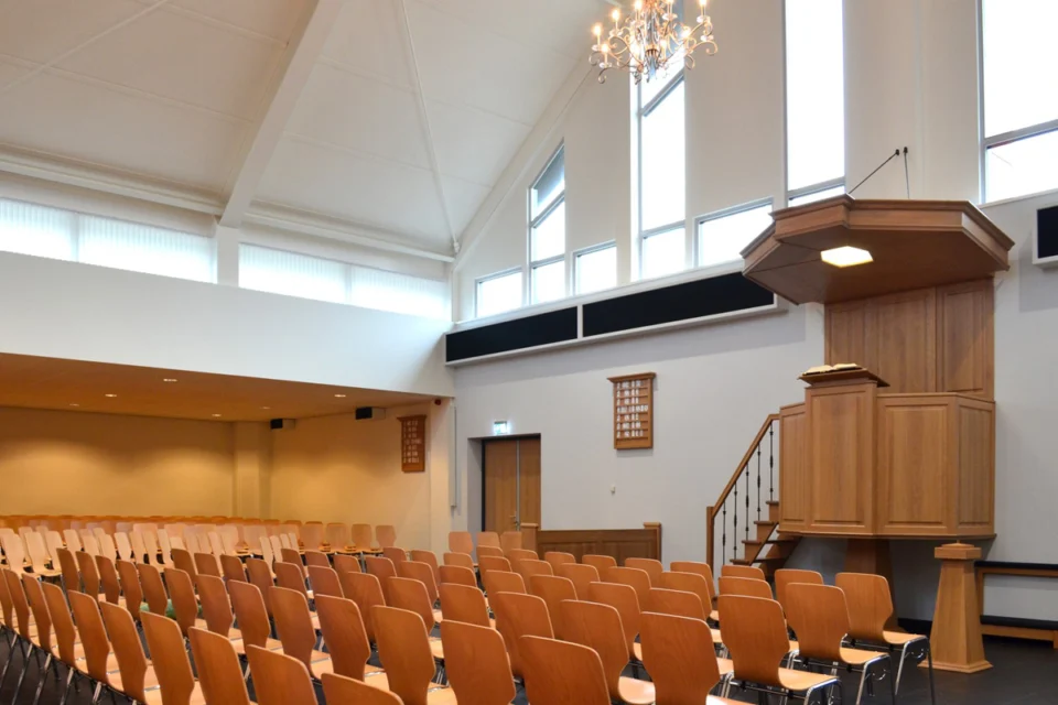 Kerkzaal van de Hersteld Hervormde gemeente in Nieuw-Lekkerland Kerkzaal van de Hersteld Hervormde gemeente in Nieuw-Lekkerland