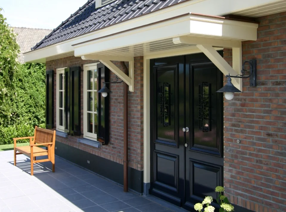 Entree notariswoning met luifel Entree notariswoning met luifel