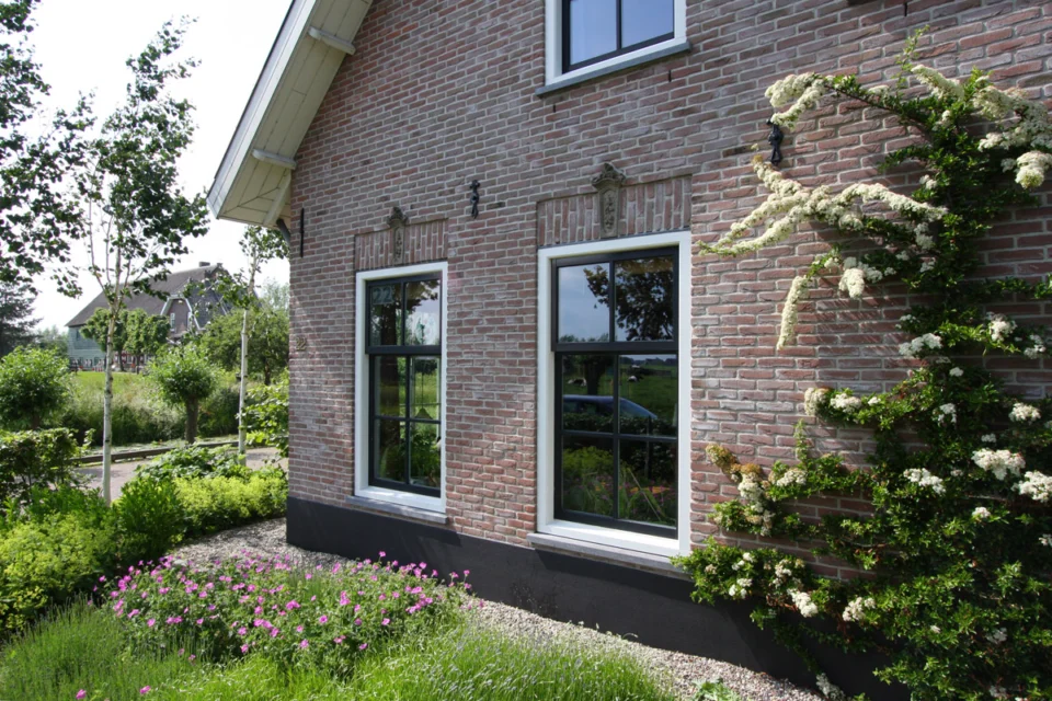 Voorgevel landelijke woning te Groot-Ammers