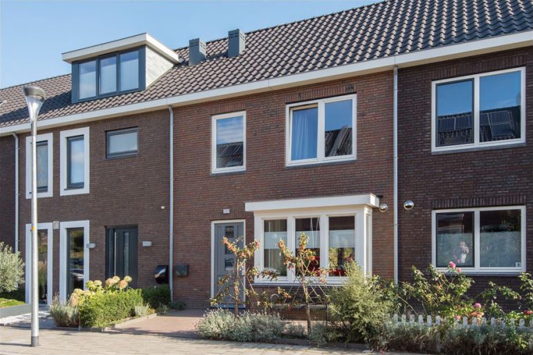 Voorgevel woning CPO project Heukelum