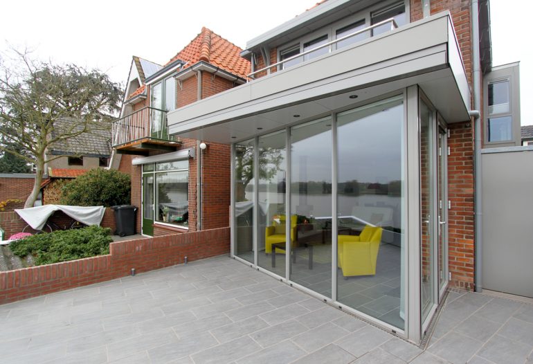 Moderne aanbouw jaren 30 woning