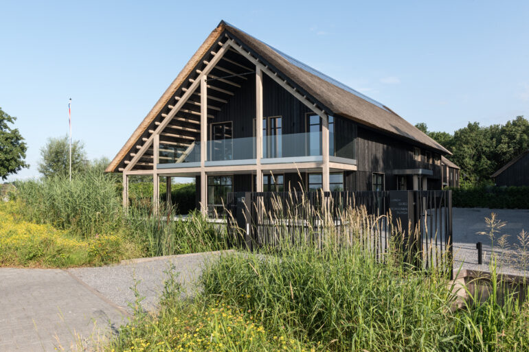 Schuurwoning Nieuw-Lekkerland ontworpen door Bikker architecten