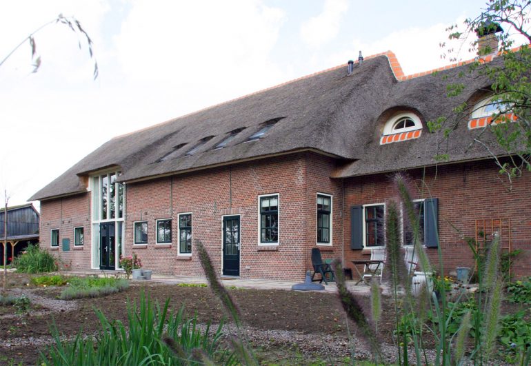 Zijgevel na verbouwing boerderij