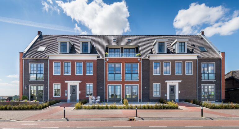 Voorgevel appartementen ameide